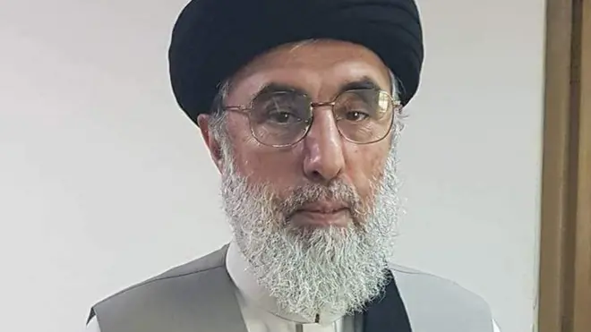 ښاغلي حکمتیار نن هم په لغمان کې و چې پرون یې هلته شتوالی تایید شوی و، خصوصي کتنې جاري ساتلې دي او مینه وال یې عکسونه پر ټولنیزو شبکو شریکوي.