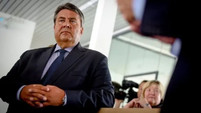 Almaniyanın ikinci adamı olan Sigmar Gabriel deyib ki, Brexit diqqətlə idarə olunmursa AB dağıla bilər