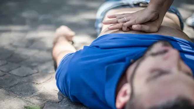 हृदयविकाराचा झटका, छातीत दुखणं