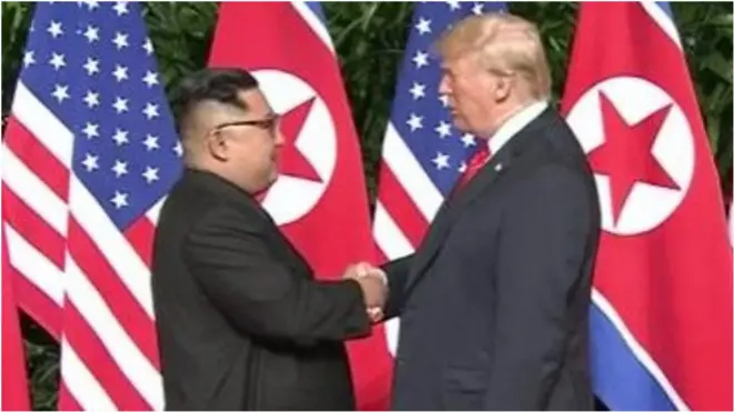 ట్రంప్-కిమ్ సదస్సు: చరిత్రాత్మక కరచాలనం ఇదే