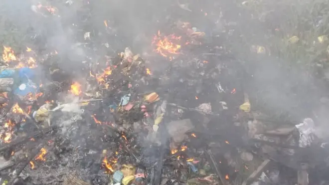 Ọkụ nwuru n'ọwa mmiri mgbe mmanụ ụgbọala a malitere