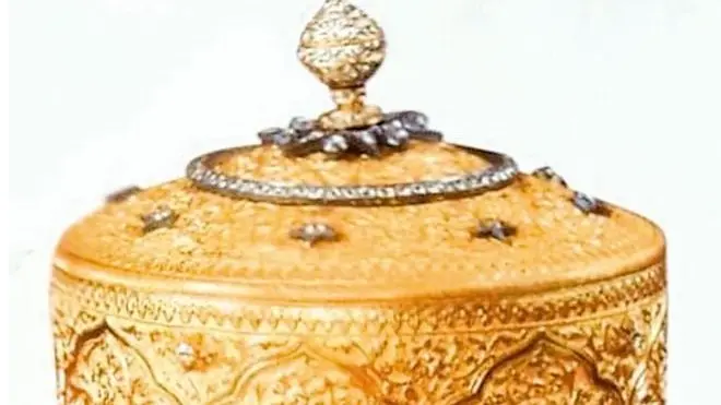 7 Malyan oo doollar ayaa lagu qiyaasay qiimaha kalooraddan