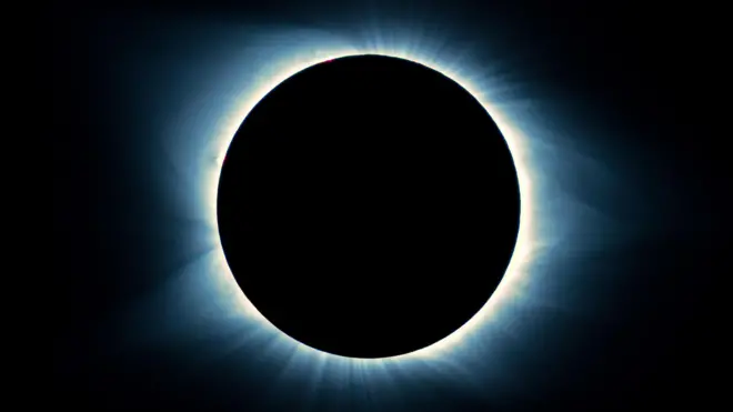 खग्रास सूर्यग्रहण