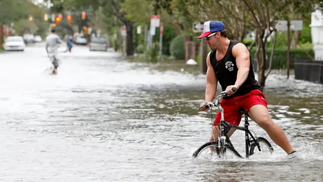 Затопленная улица