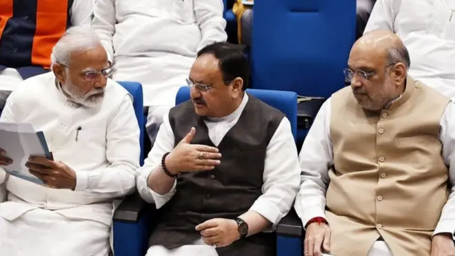 प्रधानमंत्री नरेंद्र मोदी और अमित शाह के साथ जेपी नड्डा