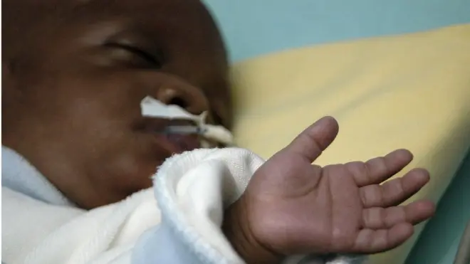 Baby wey dey hospital