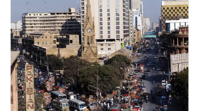 کراچۍ د دغه نوملړ پای کې ځای لري