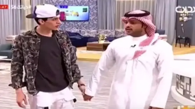 على الهواء مباشرة في السعودية ... أبلغوه بوفاة والده