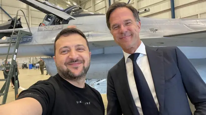 Zelensky, Hollanda Başbakanı Mark Rutte ile selfie çektirdi