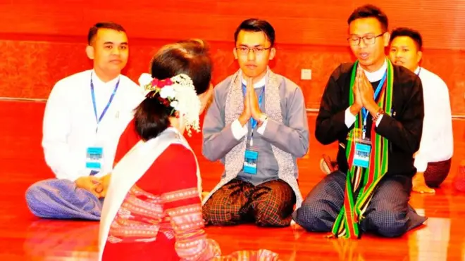 နှစ်သစ်ကူး ငြိမ်းချမ်းရေး စကားဝိုင်း