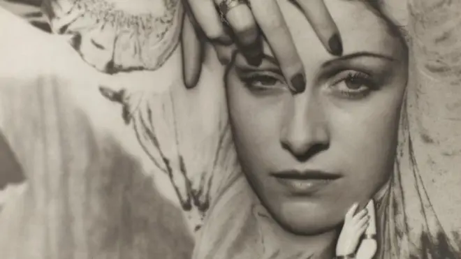 Dora Maar capturada por Man Ray.
