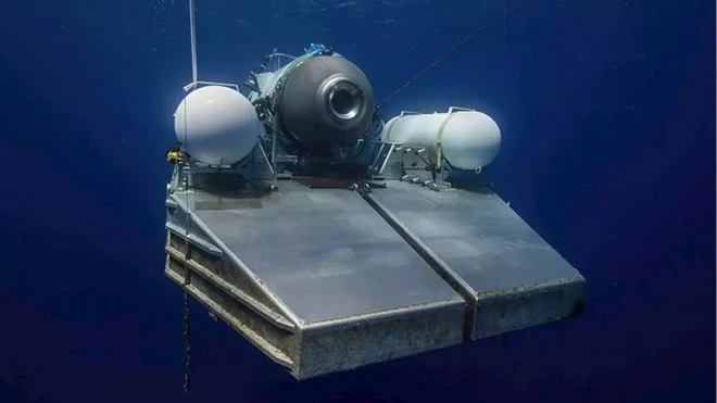 Ishusho y'ubu bwato mu nyanja