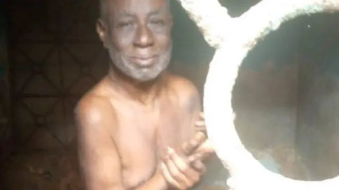 Aworan ẹni ti wọn de mọle fun ogun ọdun