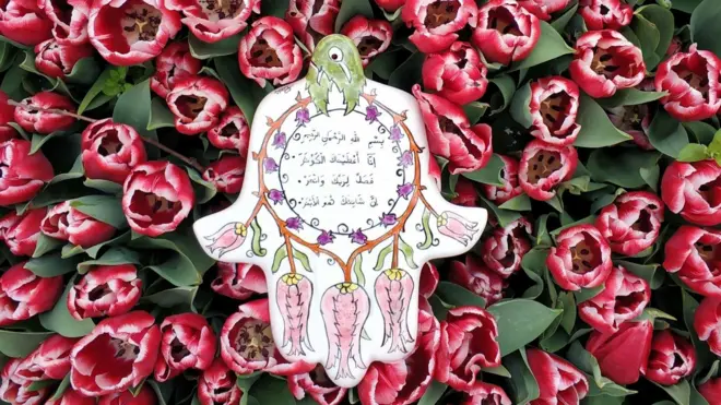 إحدى رسومات رابعة تورهان