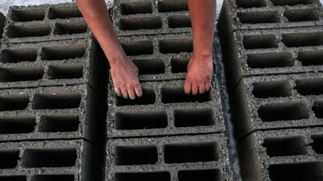 Los bloques grises que sustentan el mundo moderno se basan en el cemento.