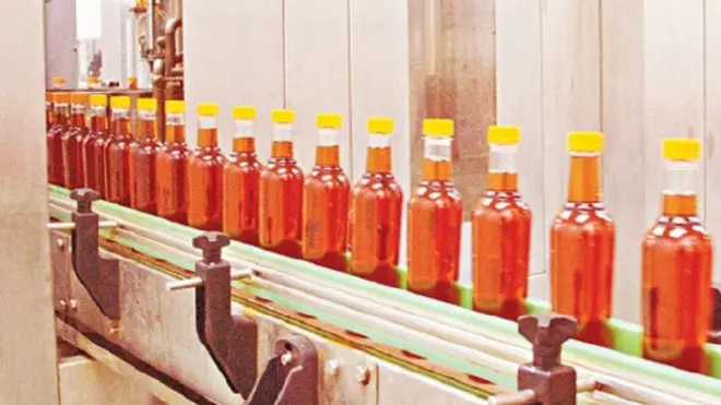 Nước mắm công nghiệp được chuyên gia cho là nước mắm pha loãng nên có lượng asen thấp