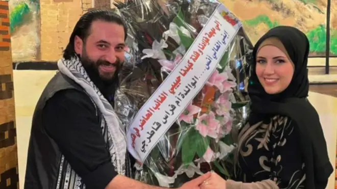 حرب غزة: "كل ما أتمناه هو العودة إلى حضن والدتي في حلب"