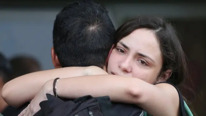 Los familiares de las víctimas empezaron a llegar al Instituto de Medicina Legal de La Habana.