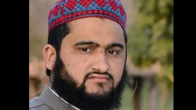 محمد زاہد ان بچوں کو قرآن کی تعلیم دیتا تھا اور اب وہ خود بھی ان کے ساتھ چلا گیا ہے۔