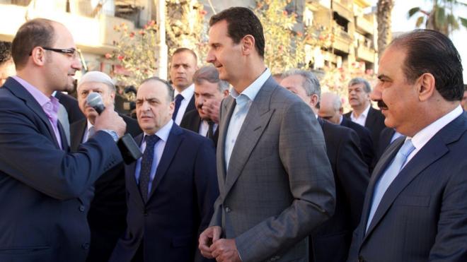 Президент Сирии Башар Асад (в центре)