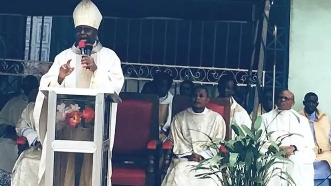 Tọọsde dị asọ bụ emume ndị