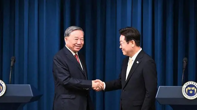 Tổng Bí thư Tô Lâm gặp Tổng thống Lee Jae-myung tại Seoul hôm 11/8/2025