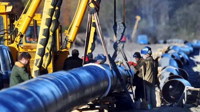 Минск требует компенсации за попавшую в мае в нефтепровод "Дружба" загрязненную нефть