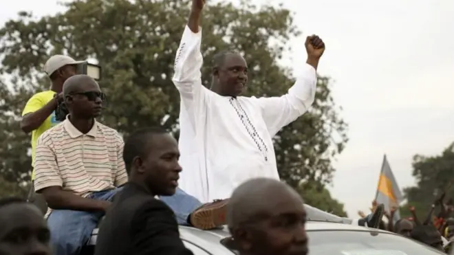 Adama Barrow alipata kura 263,515