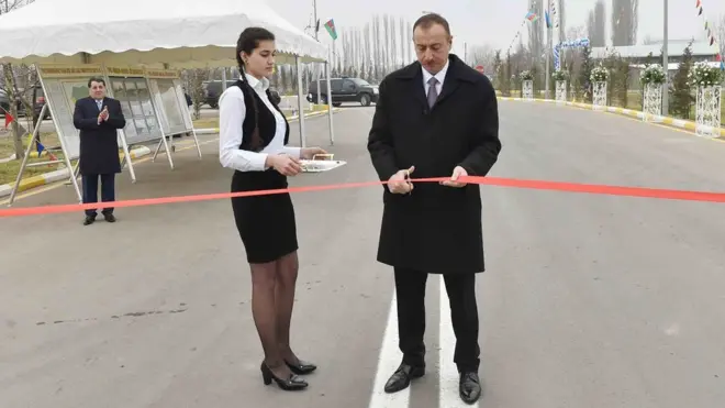 İlham Əliyev hər il onlarla açılış mərasimində iştirak edir