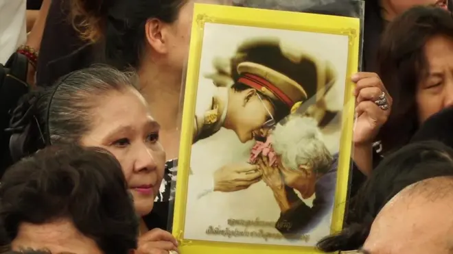 Таиланд оплакивает короля