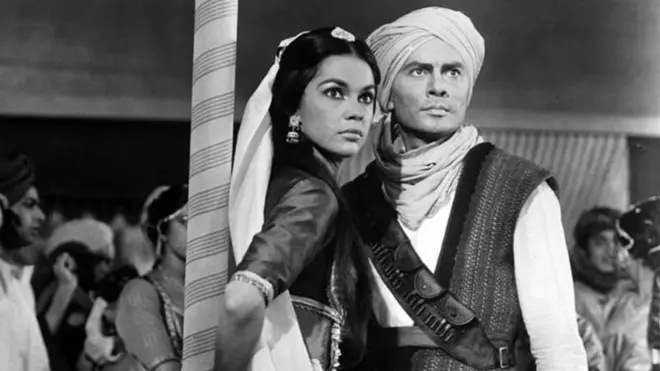 सुलताना डाकूवर बनवलेल्या चित्रपटातील एक दृश्य 