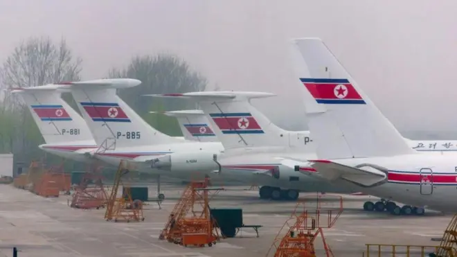 Aeronaves da Air Koryo enfileiradas no aeroportobencb pokerSamjiyon, na Coreia do Norte,bencb pokerfotobencb pokerarquivo