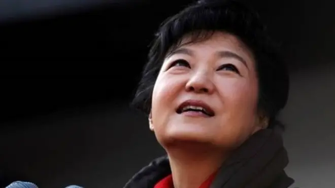 Park kehilangan kekebalannya sebagai presiden dan dapat dihukum.