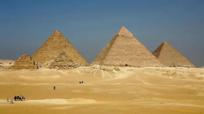 Giza Piramitleri