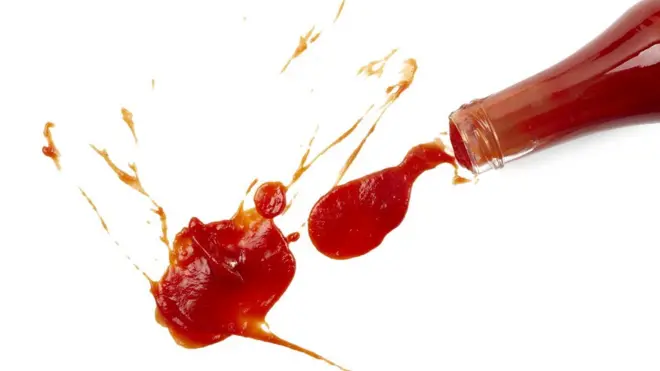 De acuerdo a los ingenieros de la Universidad de Melbourne, la salsa de tomate no es un líquido sino un sólido suave.