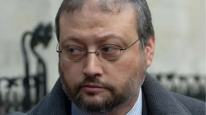 Jamal Khashoggi (ifoto yafotowe mu mwaka wa 2004) yandika nk'uwigenga mu kinyamkuru The Washington Post co muri Amerika