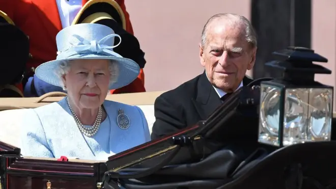 เจ้าชายฟิลิป ดยุคแห่งเอดินบะระ และสมเด็จพระราชินีนาถเอลิซาเบธที่สอง