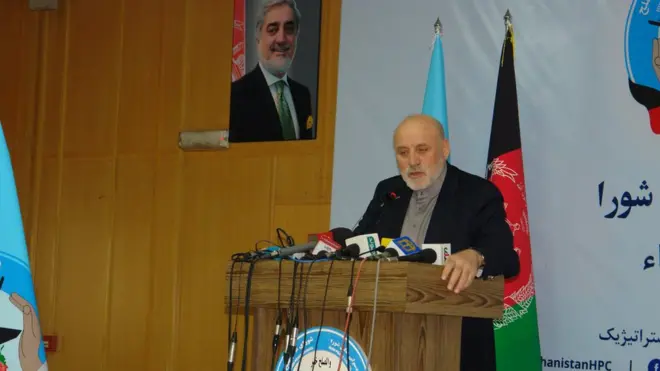 ښاغلي داوودزي وویل چې د هېوادونو ترمنځ د اختلاف ټکی له طالبانو سره د مذاکراتو بڼه وه.