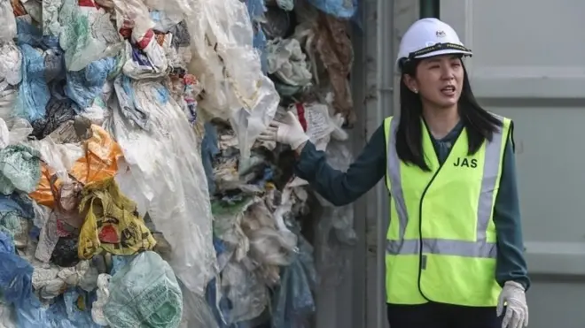 Shipping container of waste