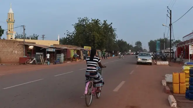 Les autorités burkinabè ont décidé d'augmenter les capacités de production d'électricité dans leur pays en construisant cinq centrales solaires cette année