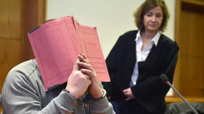 Niels Hoegel saat ini sedang menjalani hukuman seumur hidup untuk dua kasus pembunuhan.