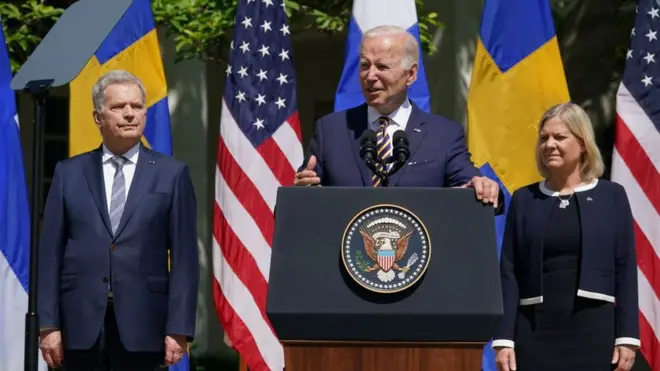 Tổng thống Mỹ Joe Biden với Thủ tướng Thụy Điển Magdalena Andersson và Tổng thống Phần Lan Sauli Niinisto hôm 19/05