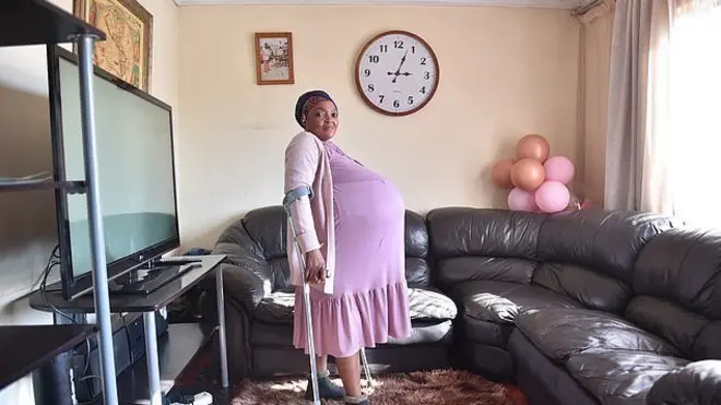 "African Woman gives birth to 10 babies": Guateng 'Gosiame Thamara Sithole decuplets' in South Africa