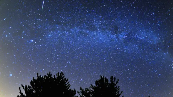 Ağustos 2013'te İngiltere'de görüntülenmiş olan Perseid meteor yağmuru.