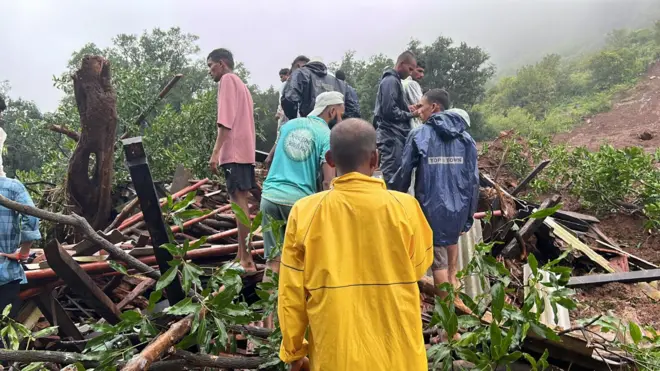 इर्शाळवाडीची दरड कोसळण्याची घटना समजून घ्या फोटोंमधून