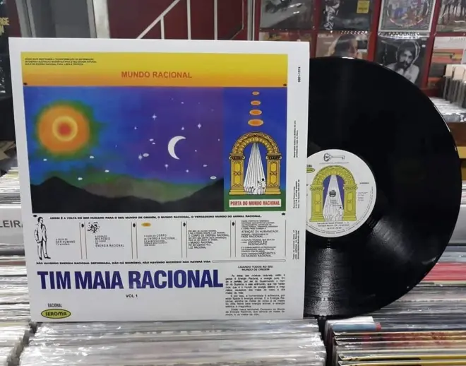 Disco Tim Maia Racional entre outros LPs