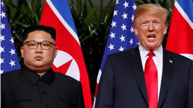 Presiden AS Donald Trump bertemu pertama kalinya dengan Pemimpin Korut, Kim Jong-un, di Singapura, 12 Juni 2018 lalu.