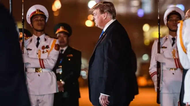 Trump đến Hà Nội tối qua