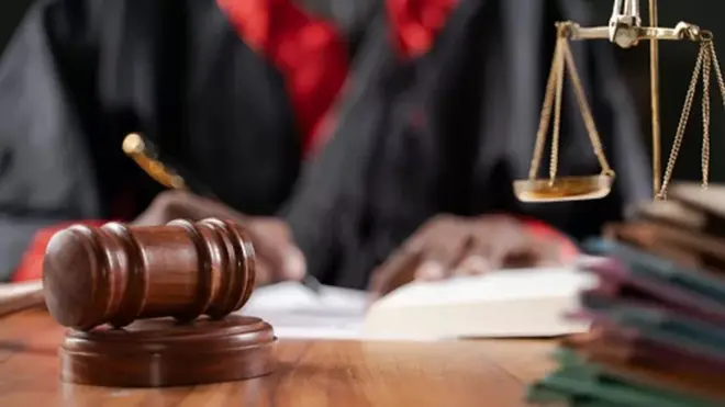 انصاف کی علامتی تصویر