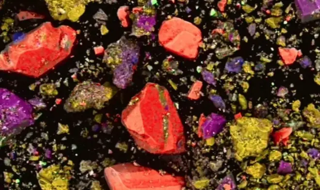 لِپ سٹک، ایران